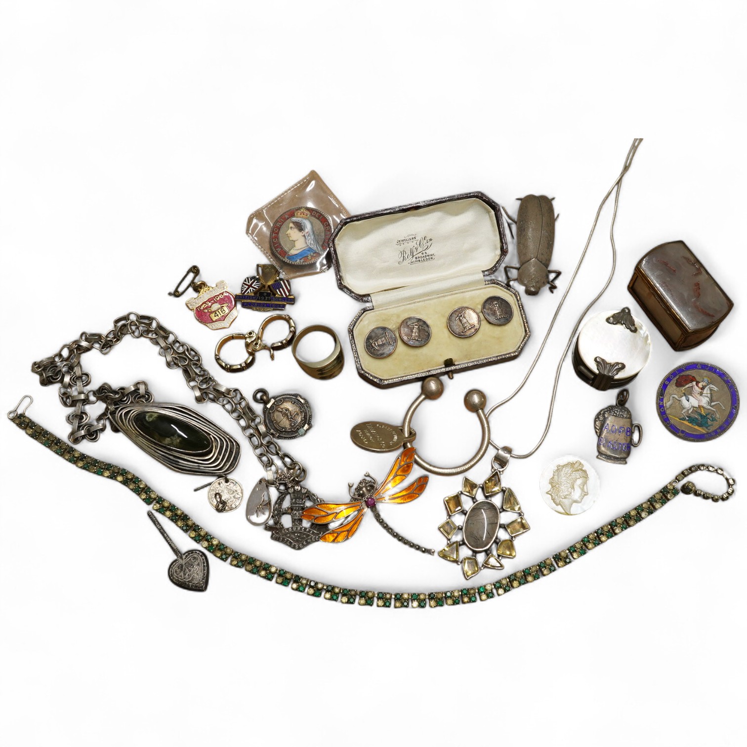 A group of mixed jewellery and objects of vertu, including a 925 and rutilated quartz set pendant, cufflinks, mother of pearl mounted eye glass, a gilt metal and agate pill box a 925 and enamel dragonfly brooch, a silver
